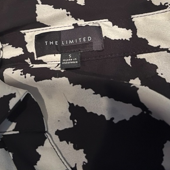 THE LIMITED Black & White Ashton Roll Tab Button Up Blouse Size Small‎ - Picture 8 of 8